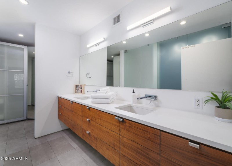 513 E Rose Lane, Phoenix, AZ 85012