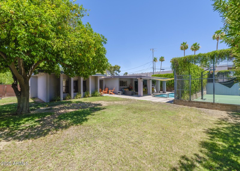 513 E Rose Lane, Phoenix, AZ 85012