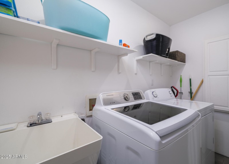 513 E Rose Lane, Phoenix, AZ 85012