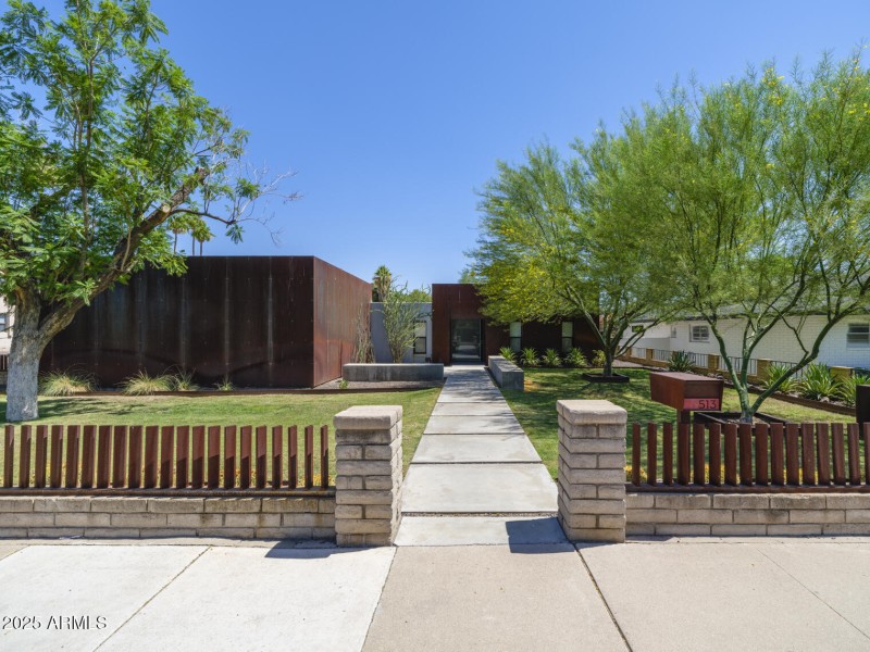 513 E Rose Lane, Phoenix, AZ 85012