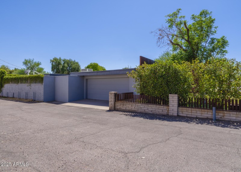 513 E Rose Lane, Phoenix, AZ 85012