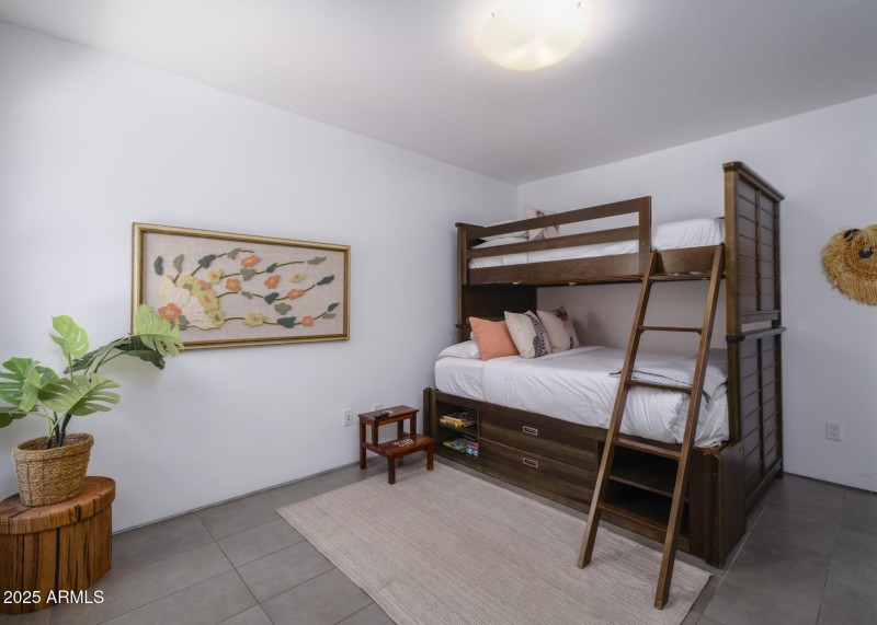 513 E Rose Lane, Phoenix, AZ 85012