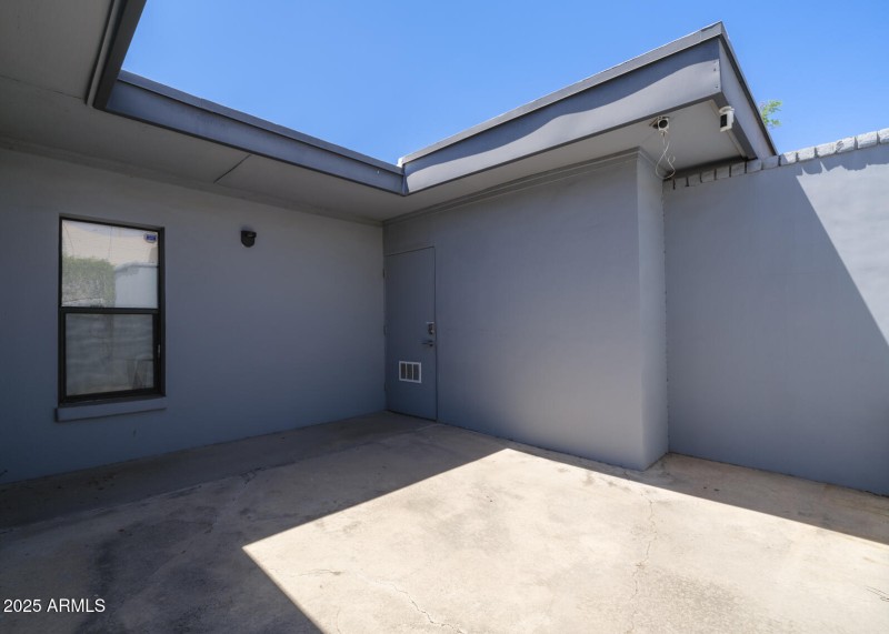 513 E Rose Lane, Phoenix, AZ 85012