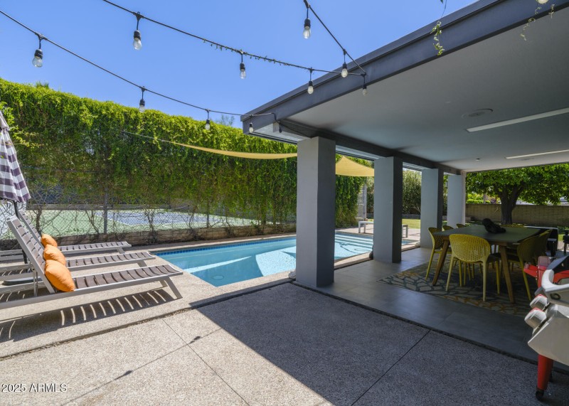 513 E Rose Lane, Phoenix, AZ 85012