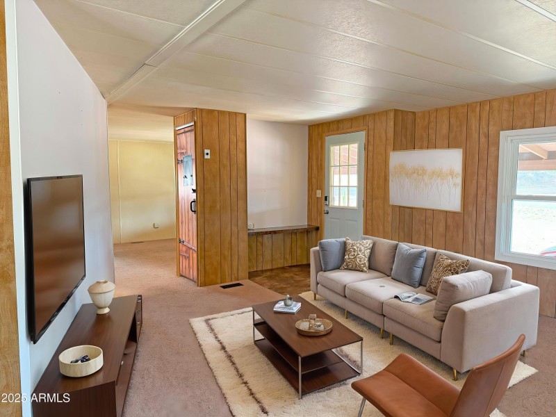 6 Virtually staged Front-entrance - Stan