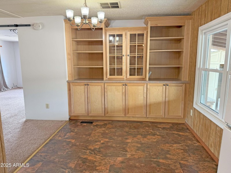 10 Dinning area from kitchen