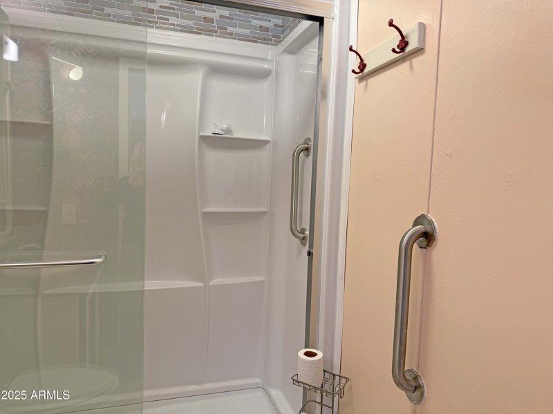 18 Bathroom Handicap bars