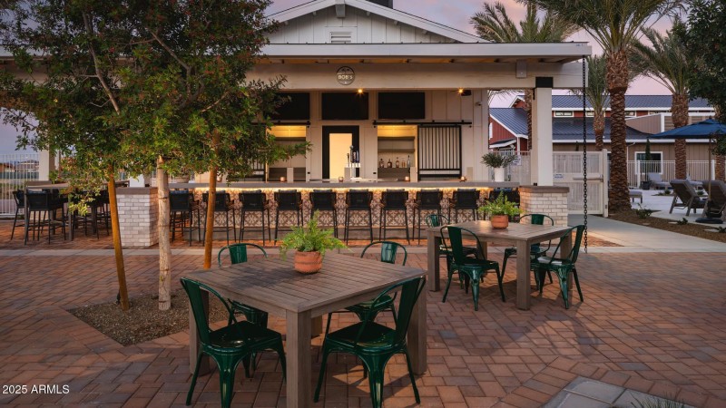 Sterling-Grove_Clubhouse_BobsBar_3758_19