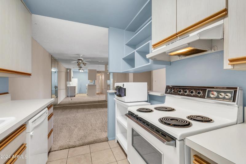 5525 E Thomas Rd F9-12