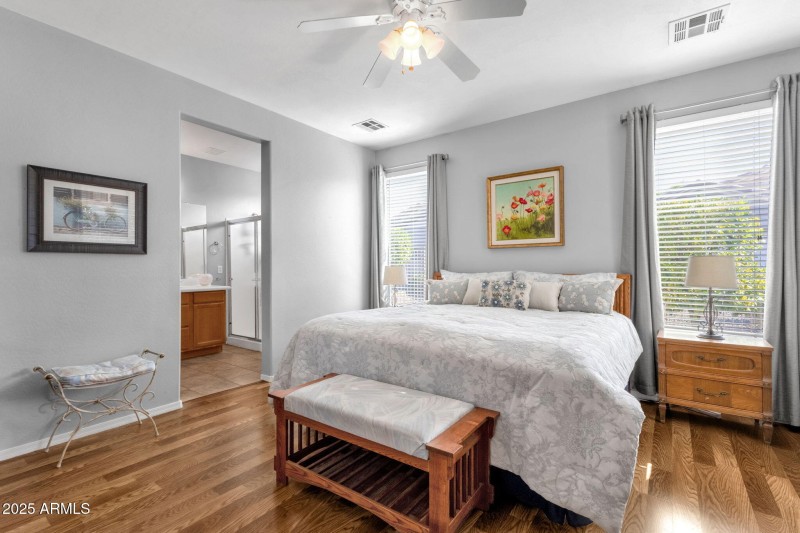 26-web-or-mls-4092-e-donato-dr