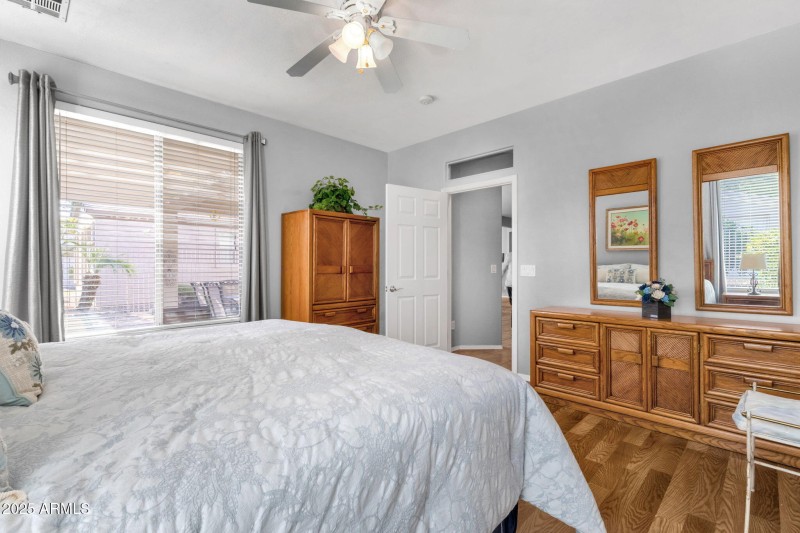 27-web-or-mls-4092-e-donato-dr