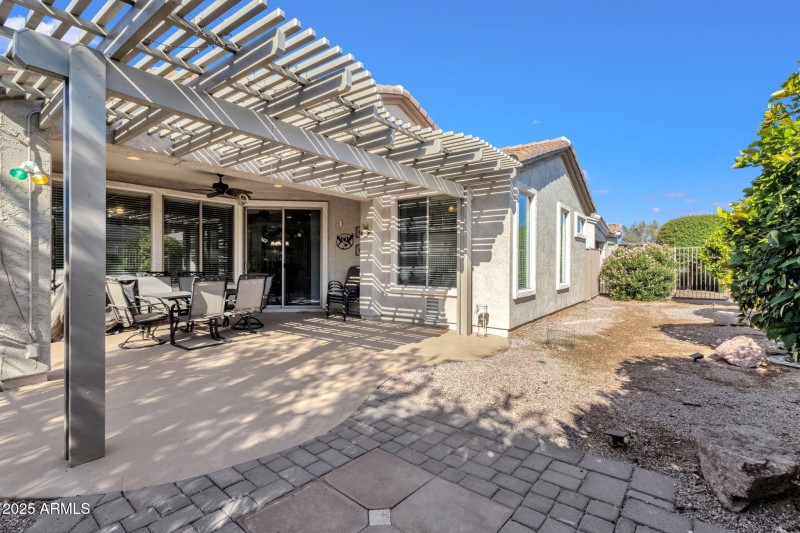 34-web-or-mls-4092-e-donato-dr