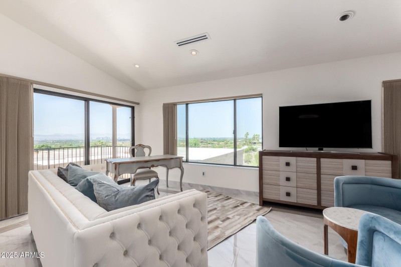 Primary Sitting Area