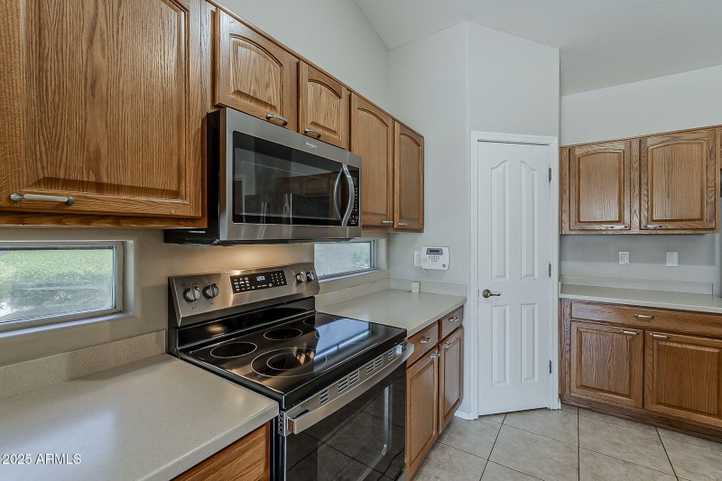 15-web-or-mls-Golden Ct-15