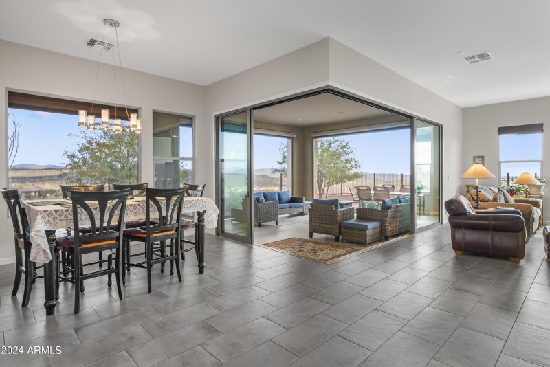 3686 Stampede Dr-00043