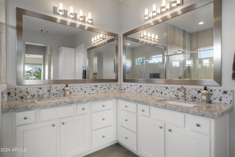 3686 Stampede Dr-00032