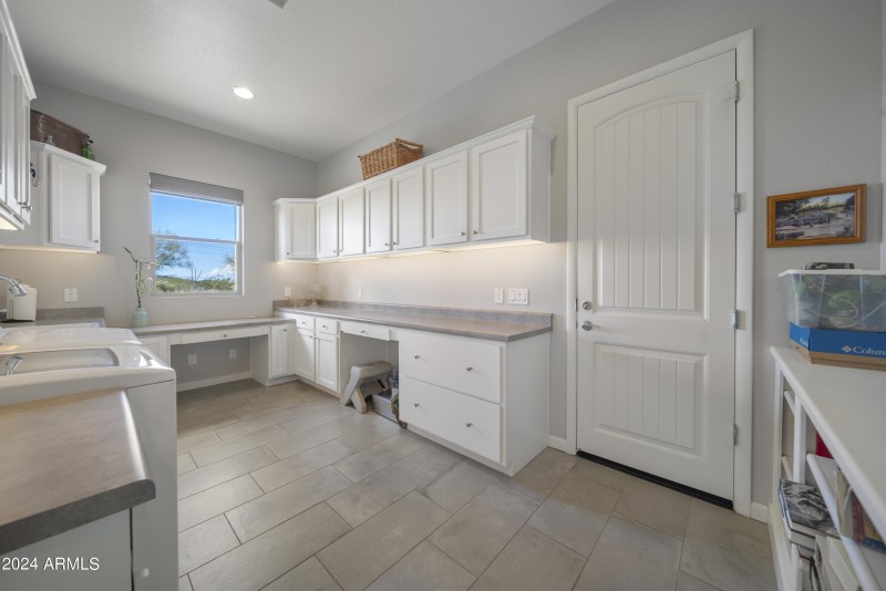 3686 Stampede Dr-00024