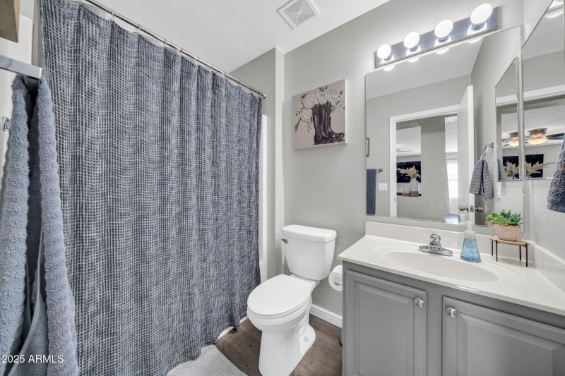 15781 W Watson Ln-21