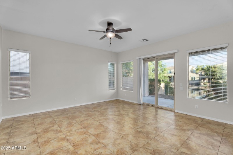 24-web-or-mls-Indian Wells-21