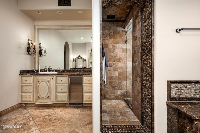 034_Primary Bathroom