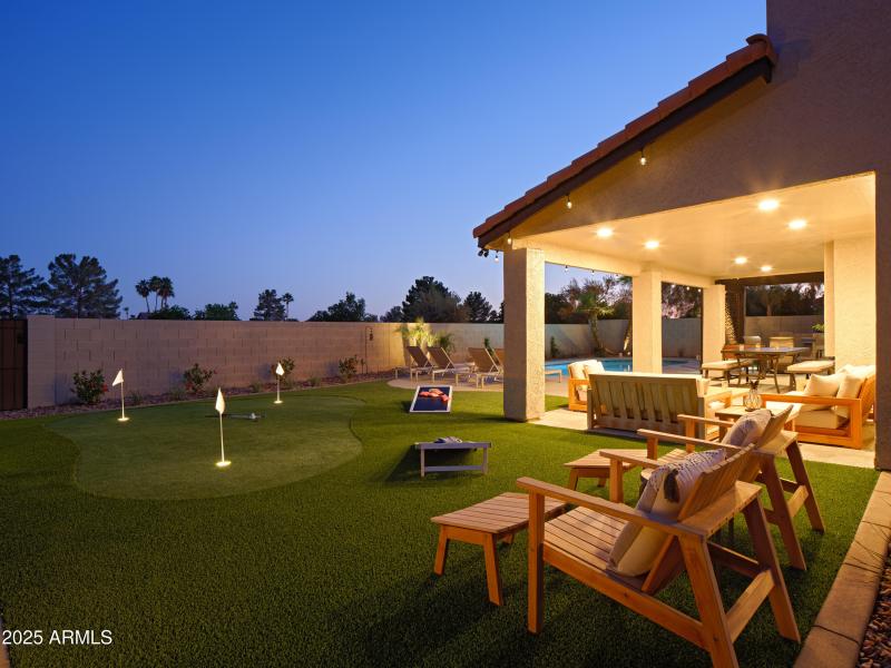 PropertyImageCo_5921ESandraTerraceTwilig