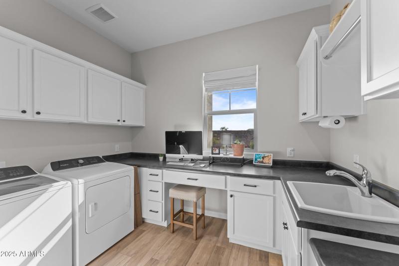 Smart space/Laundry room