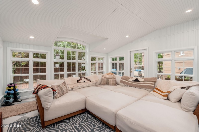 2922 N Rio De Flag Dr - 13