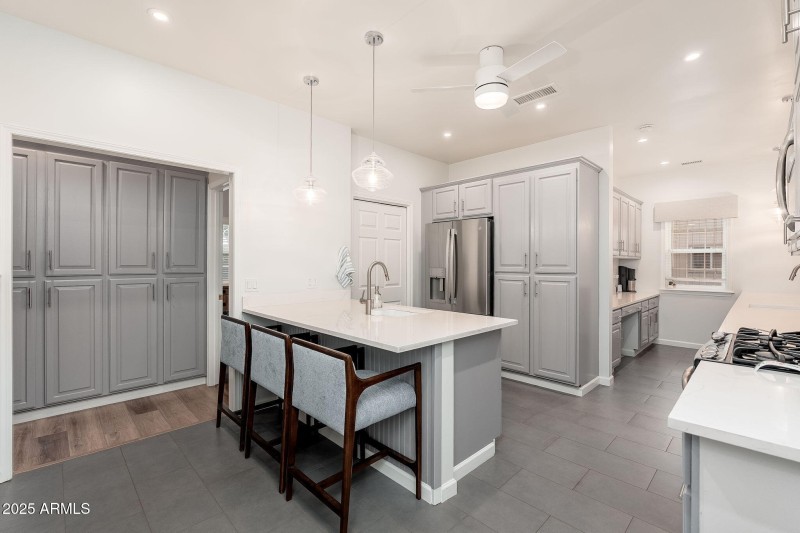 2922 N Rio De Flag Dr - 18