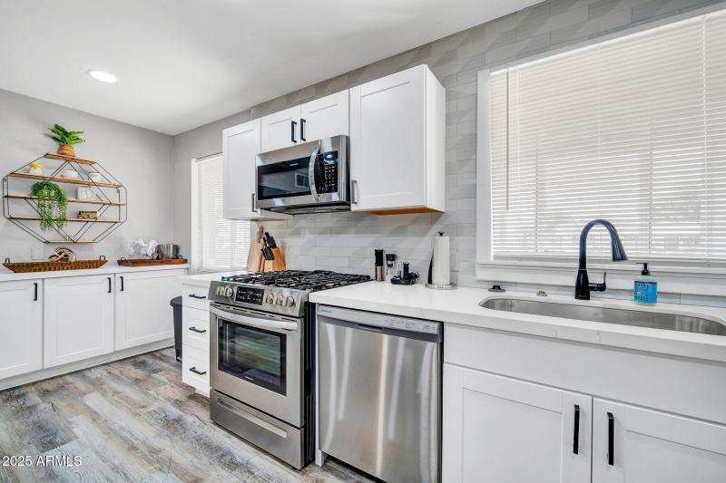 1214 W Highland Ave-15