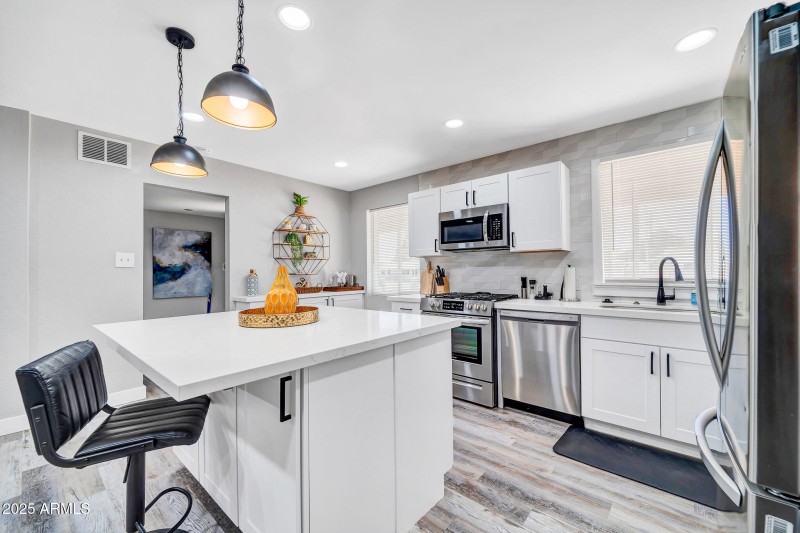 1214 W Highland Ave-14