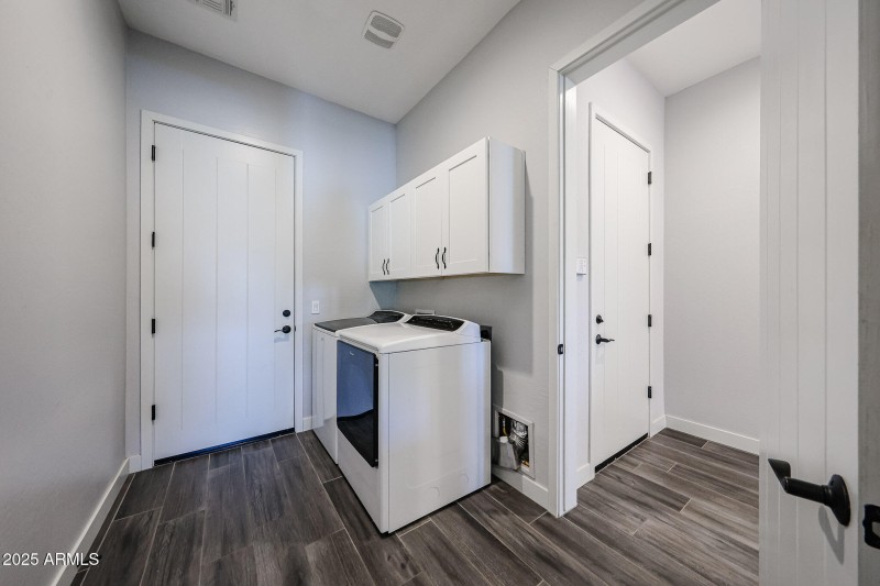 Laundry (shared with In law suite)