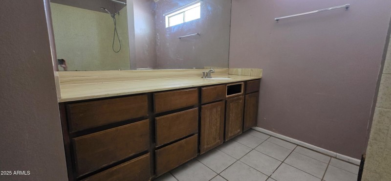 1004 East Mescal Drive