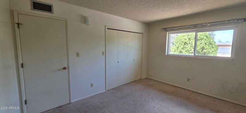 1004 East Mescal Drive