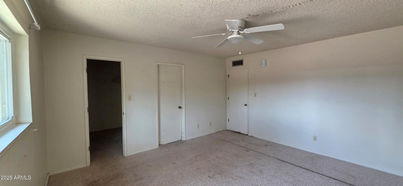 1004 East Mescal Drive