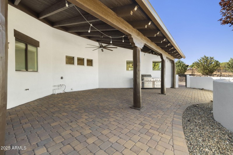 13871 N Grey Bears Trl- Front Patio