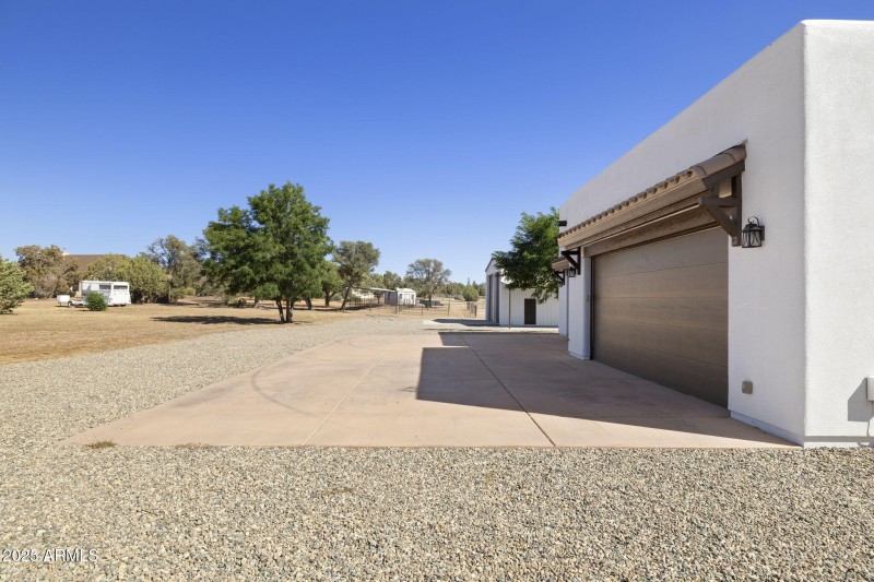 13871 N Grey Bears Trl- Garage and horse