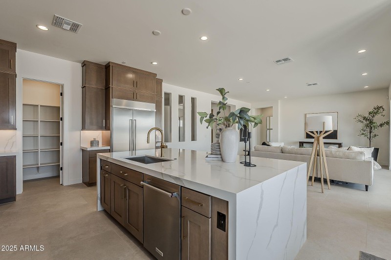 lot 34 GR to Kitc and study