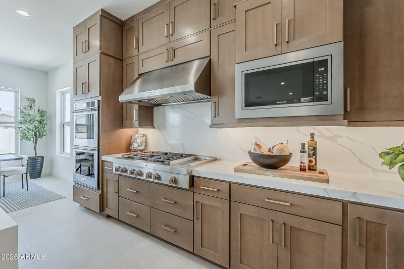 lot 34 kitch cab staged