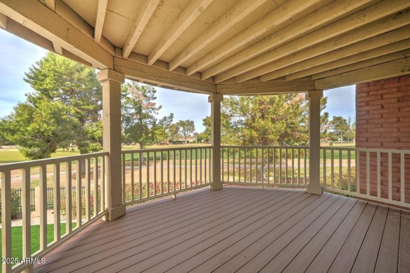 2322 upstairs balcony