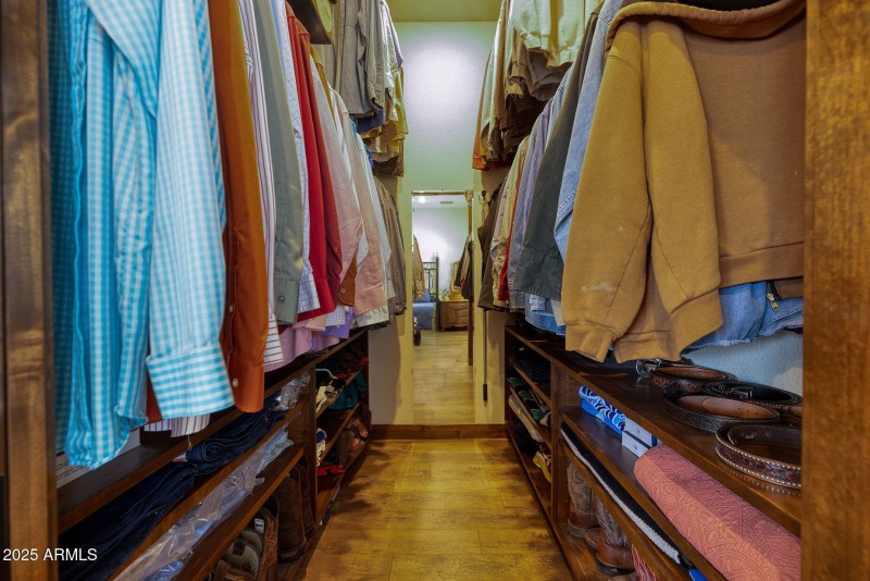 21-web-or-mls-photo(21) 828 N Gun Creek