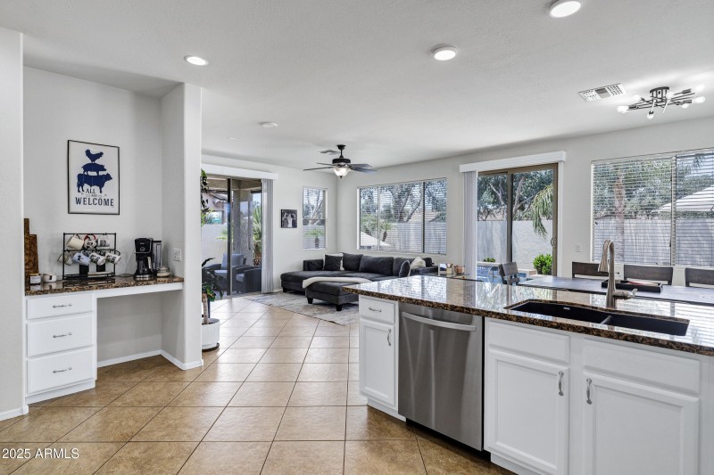 3676 E Janelle Way-23