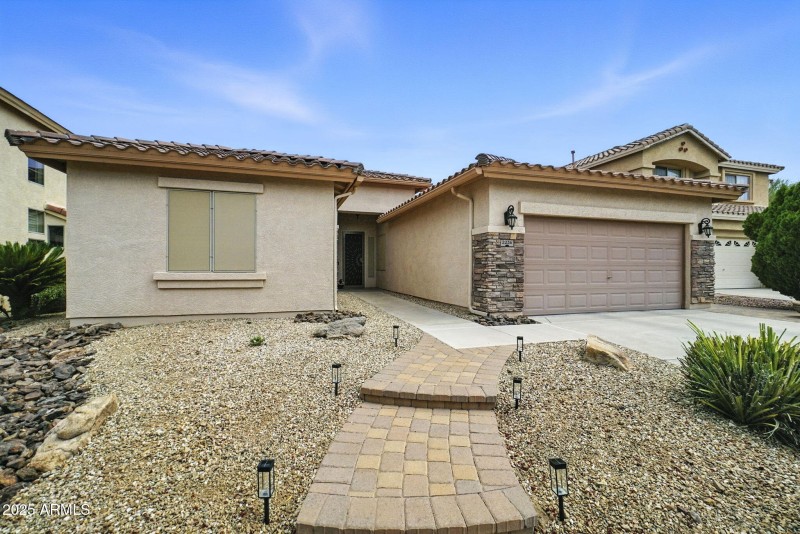 3-web-or-mls-_DSC2766 chris avery