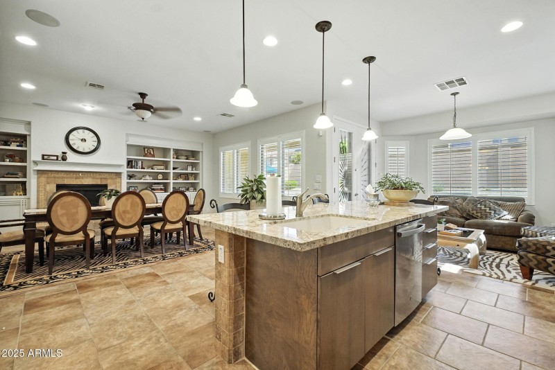 15-web-or-mls-_DSC2712 chris avery