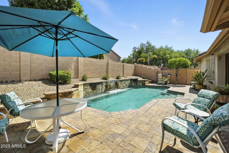 27-web-or-mls-_DSC2751 chris avery