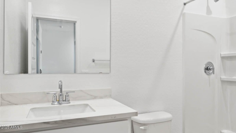 Ozark secondary bathroom - 1st floor