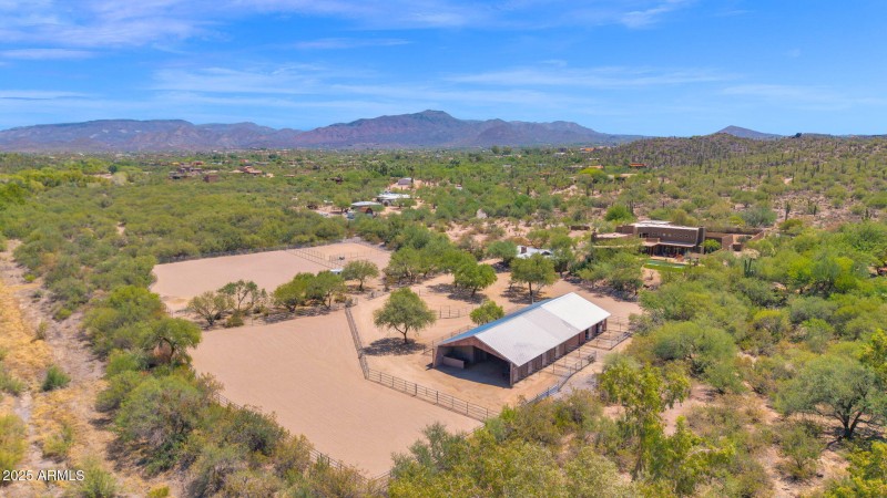 8 Stall Block Barn Next to Cave Creek
