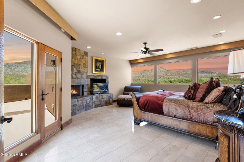 Wake To Incredible Mountain Views