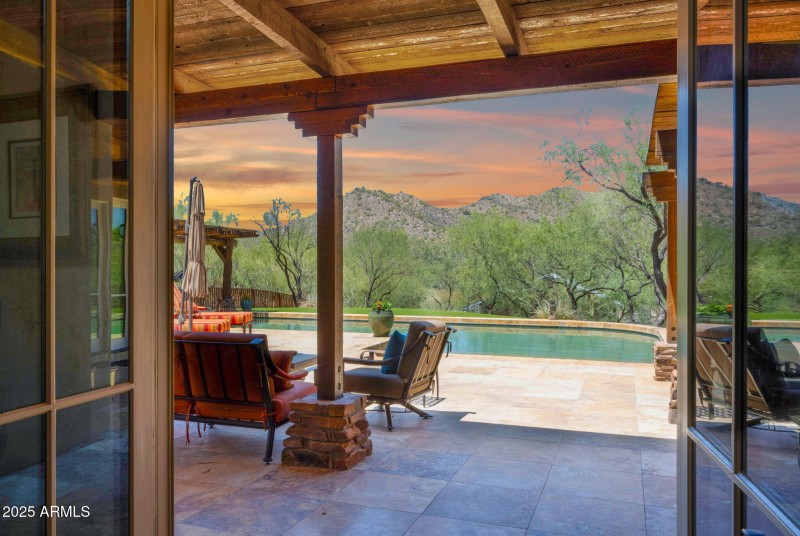 Indoor/Outdoor Living