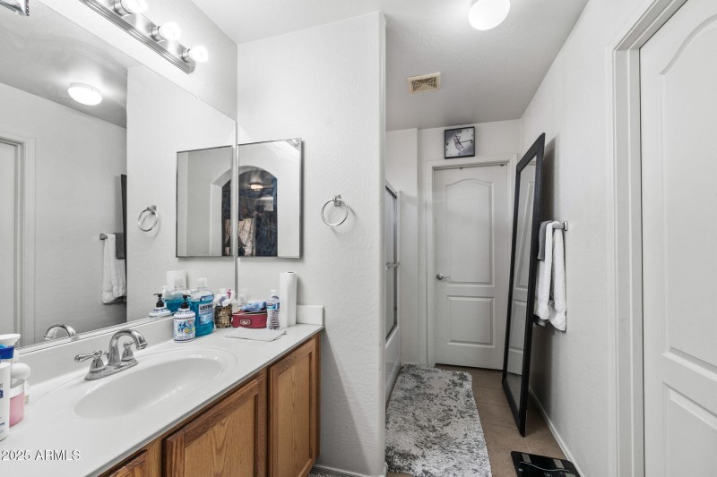 013___9904 E Elena Ave