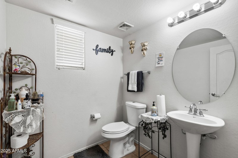 015___9904 E Elena Ave